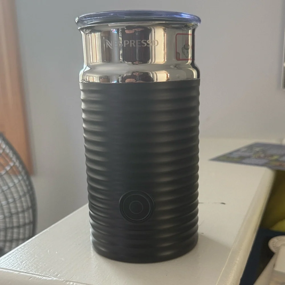 Nespresso Matte Black Frother - Picture 3 of 6